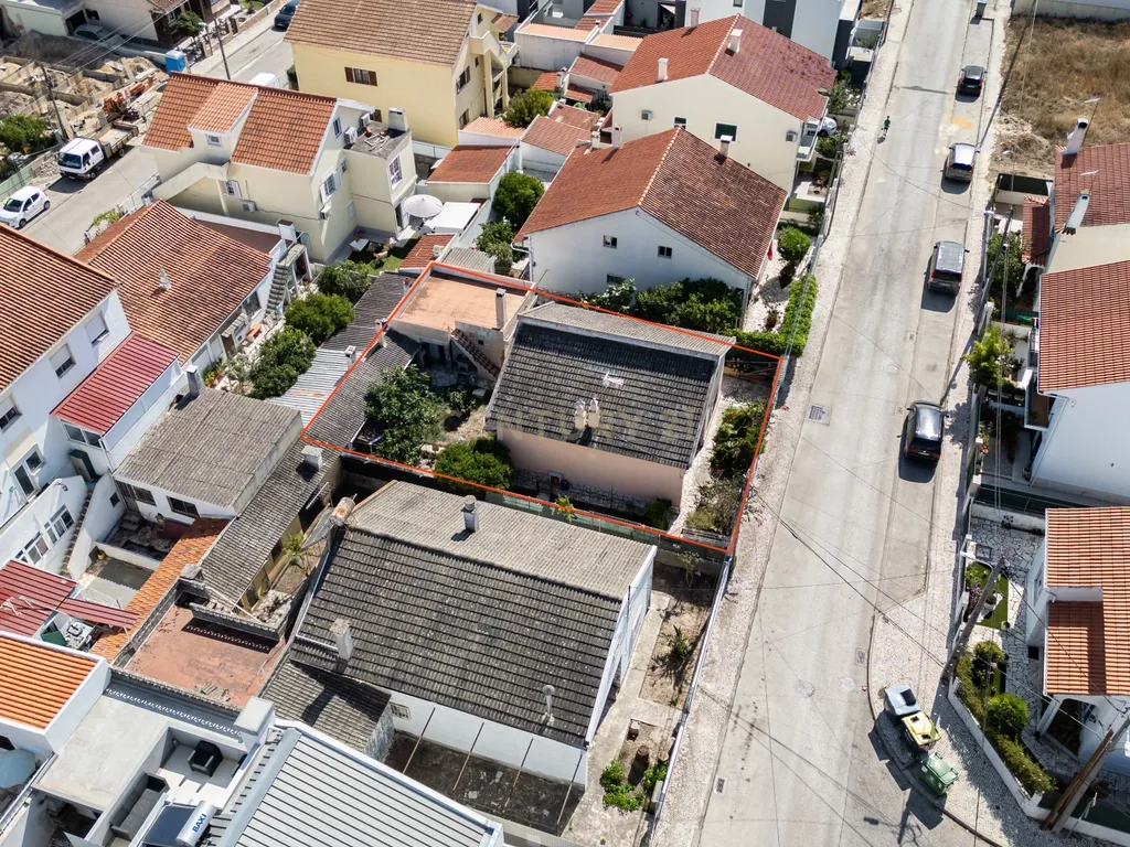 Moradia Isolada T5 Quinta do Conde (INVESTIMENTO) - Image 25