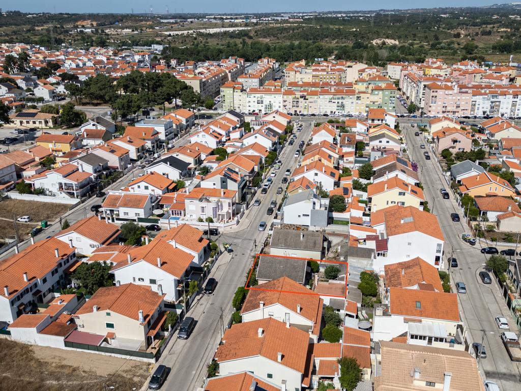 Moradia Isolada T5 Quinta do Conde (INVESTIMENTO) - Image 26