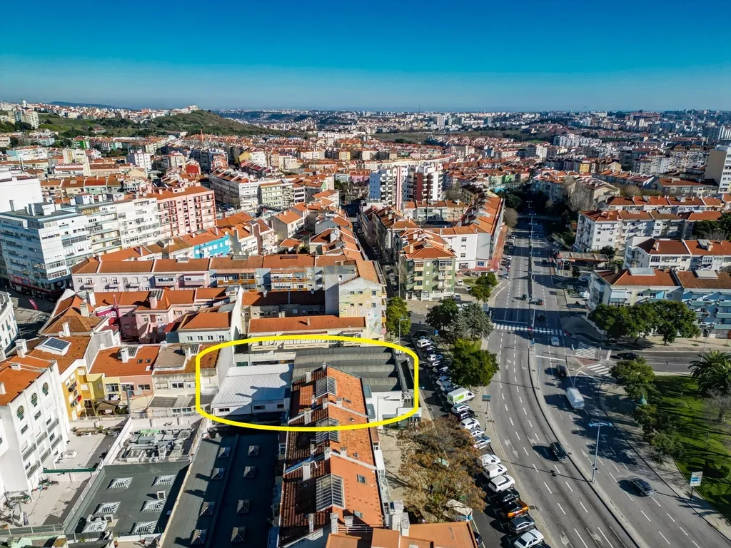 Edificio Comércio - Centro da Amadora, Rua Gonçalves Ramos - Image 2