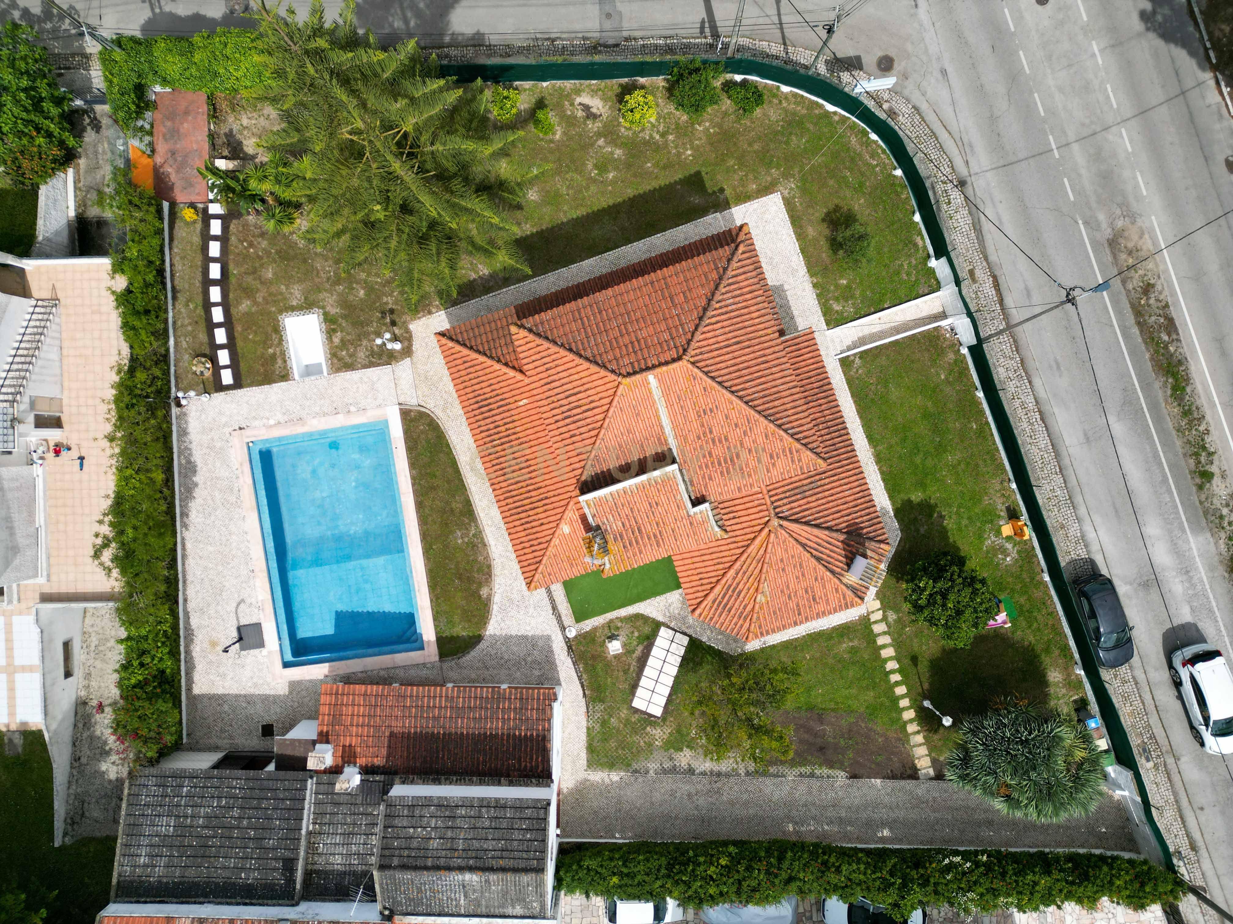 Fantástica Moradia isolada T4 na Marisol - Image 3