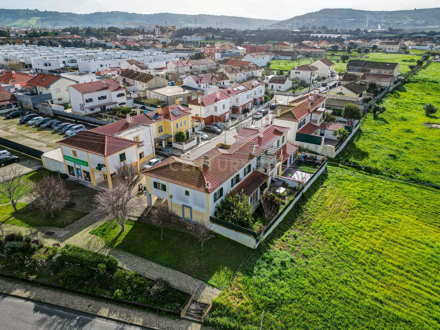 MORADIA T5 COM JARDIM, EM SANTO ANTÃO DO TOJAL - Image 66