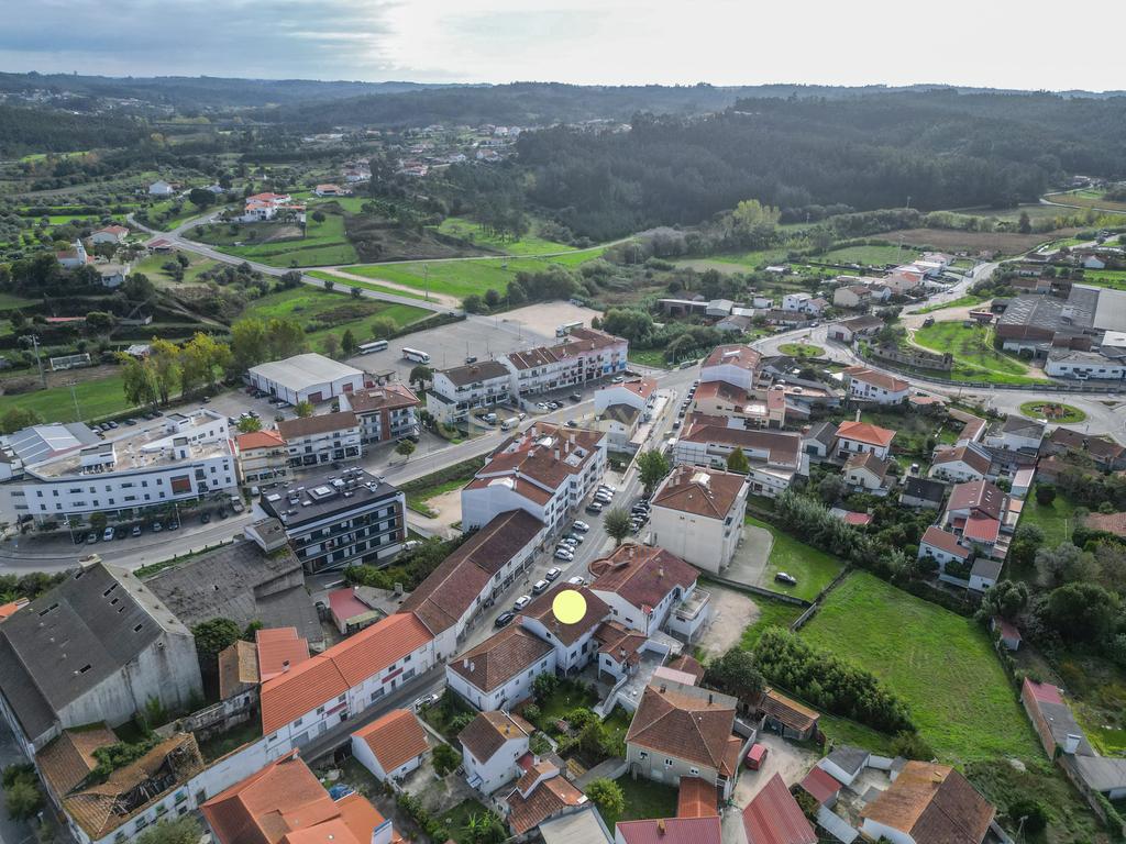 Moradia T5 no centro do Louriçal - Image 9