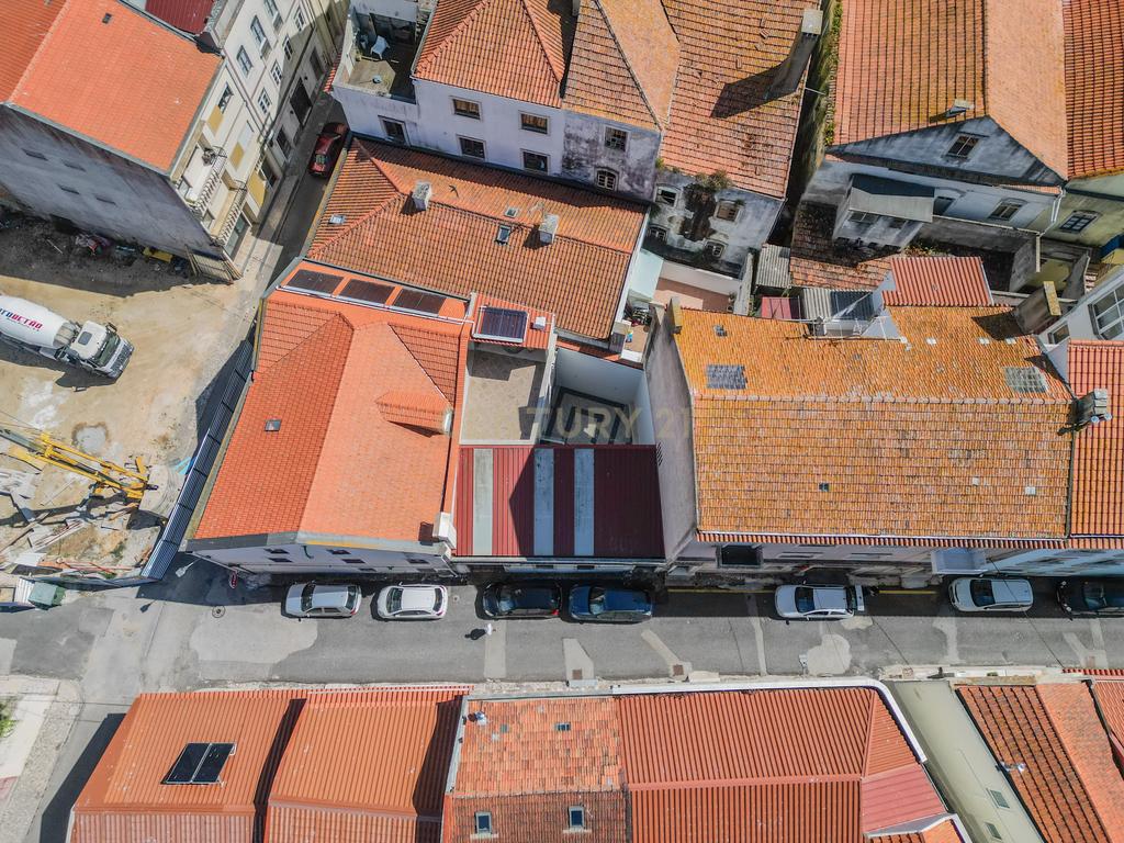 Oficina de Serralharia Civil e Mecânica na Rua das Rosas, nº23, em Figueira da Foz - Image 28
