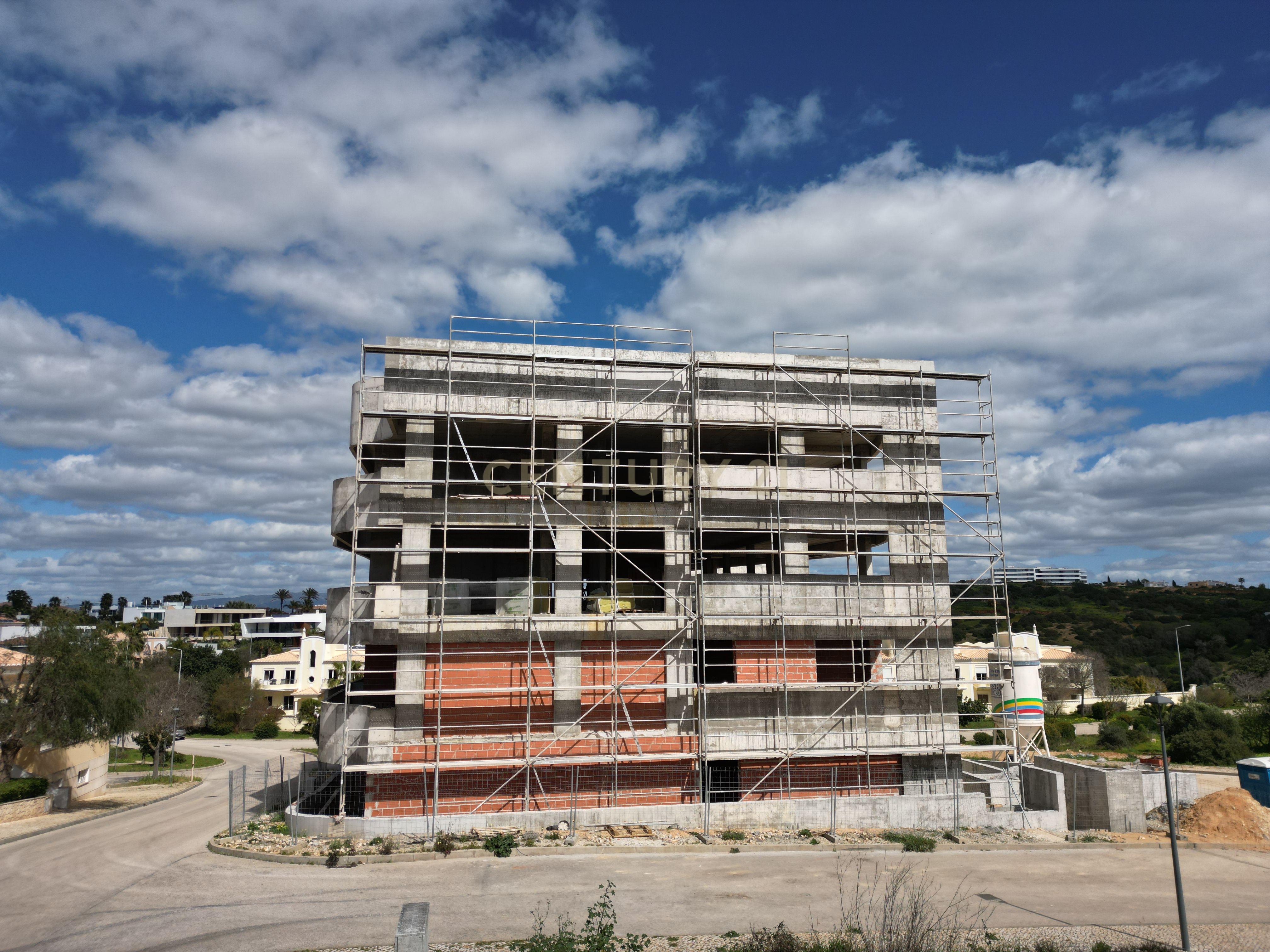 NOVO Apartamento Moderno T2 no Porto de Mós em Lagos – další