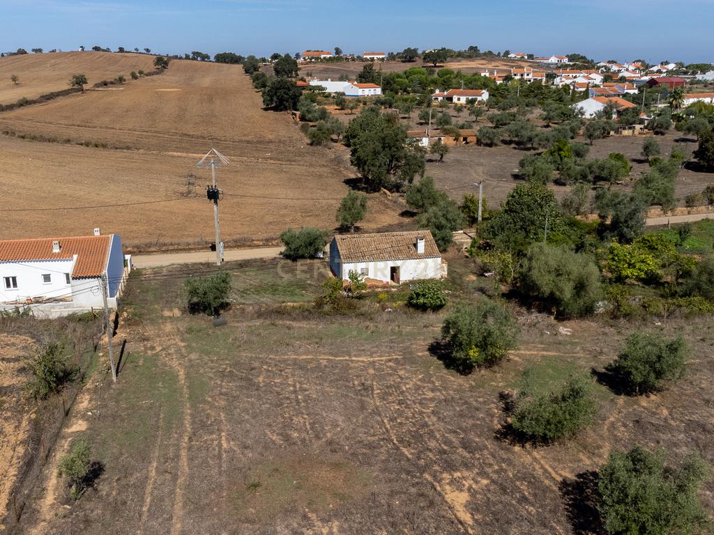 Quinta a 20 km da Costa Vicentina, 8.250m2 de terreno - Image 4