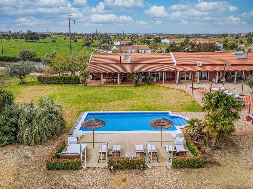 PROPRIEDADE DE FÉRIAS DOS SONHOS À VENDA NO ALENTEJO, PORTUGAL - Image 1