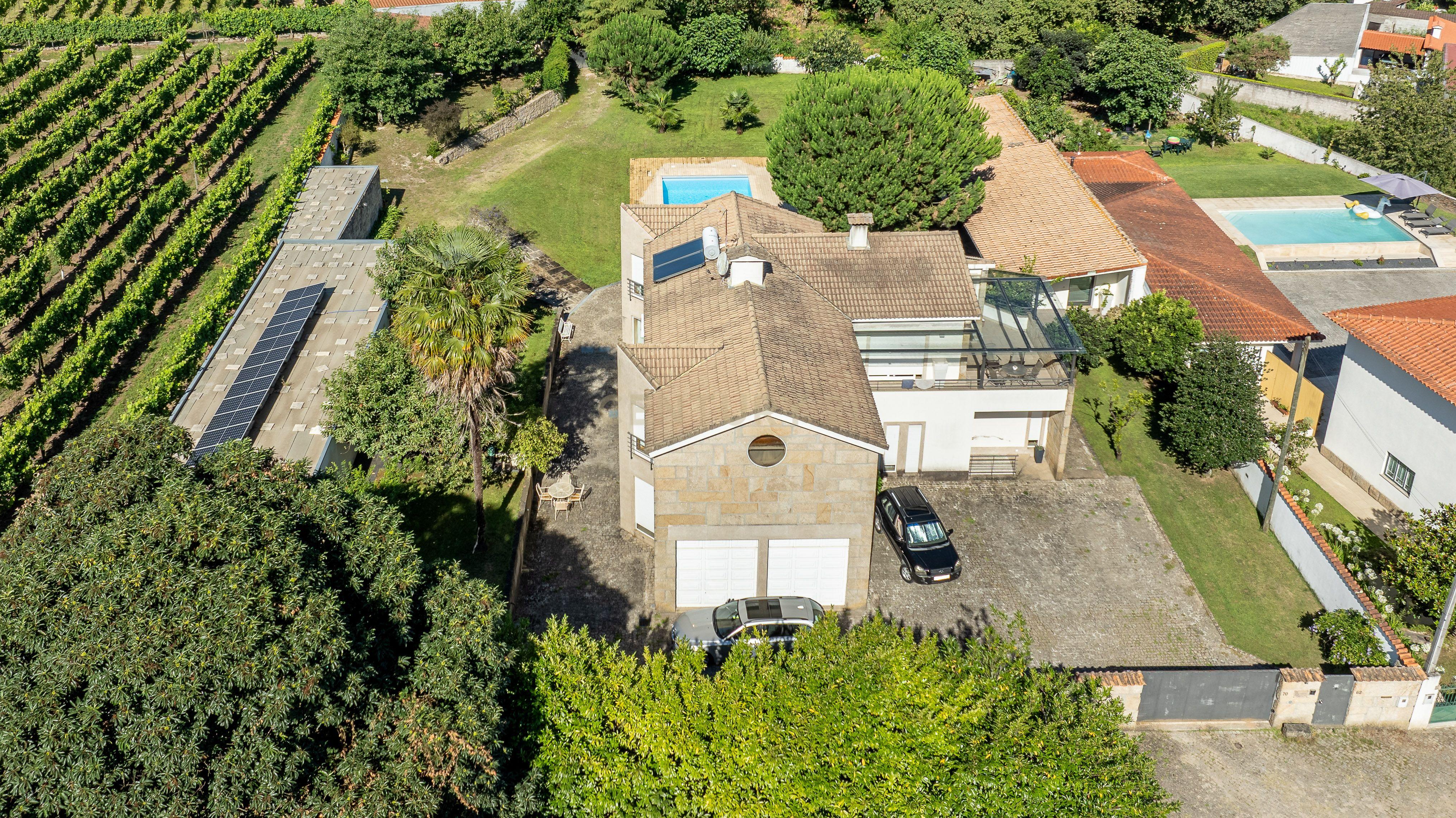 Moradia com Piscina e Jardim - Felgueiras - Image 7
