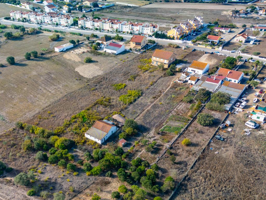 Moradia com terreno misto em Alcochete com Viabilidade para 5 Moradias - Image 24
