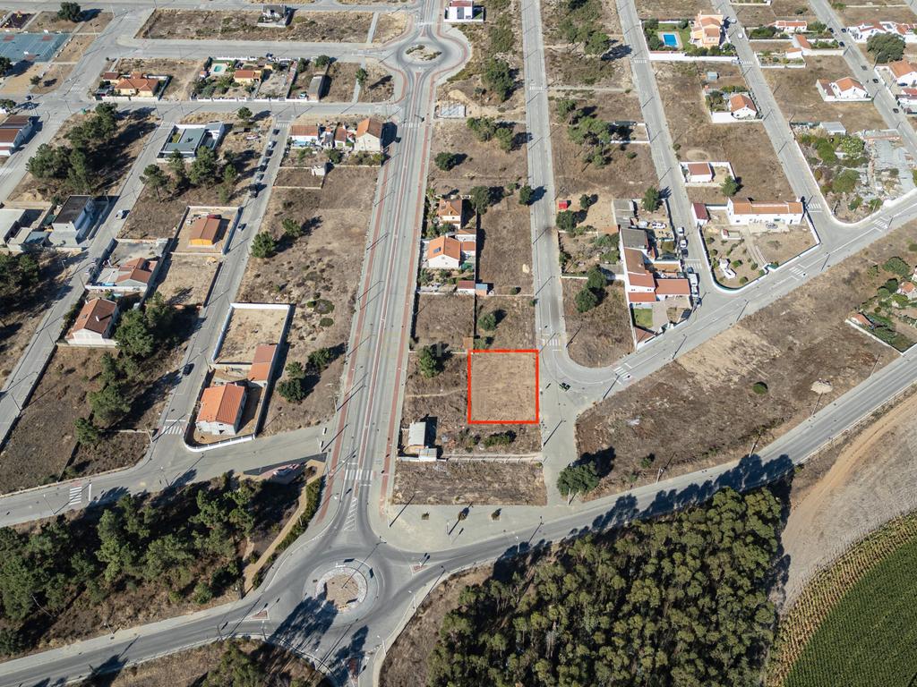 Terreno para construção de  630 m2, Quinta da Marquesa I e III - Image 4