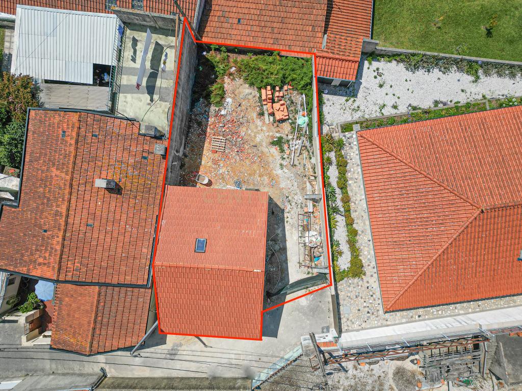 Moradia T2 Vendida totalmente renovada na Tv do Outeiro do Coval no centro de Estarreja - Image 17