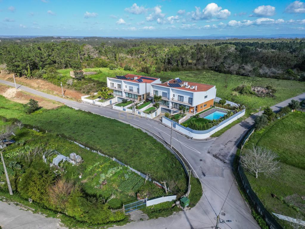 Terreno Plano para Construção - Image 1