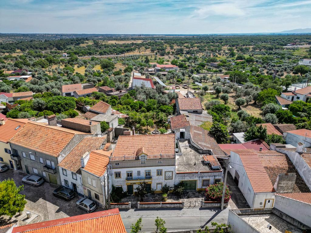 Moradia em Tolosa com 635m² e terreno com 1250m², para modernização total - Image 5