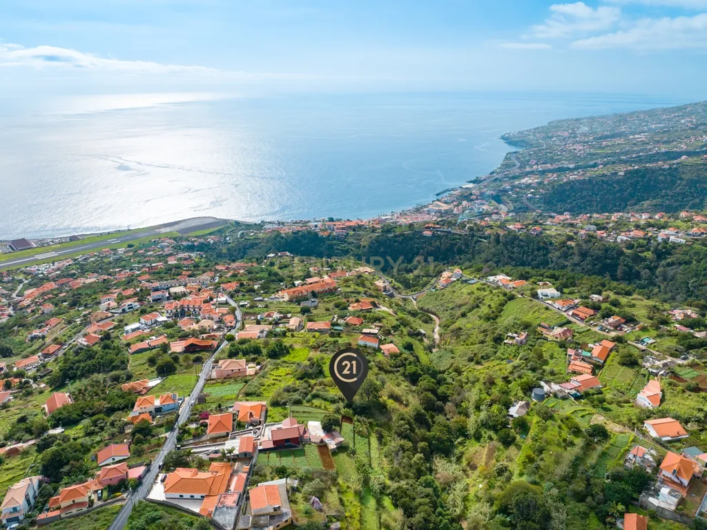 Terreno Rústico Agroflorestal de 900 m2 - Santa Cruz, Madeira - Image 3
