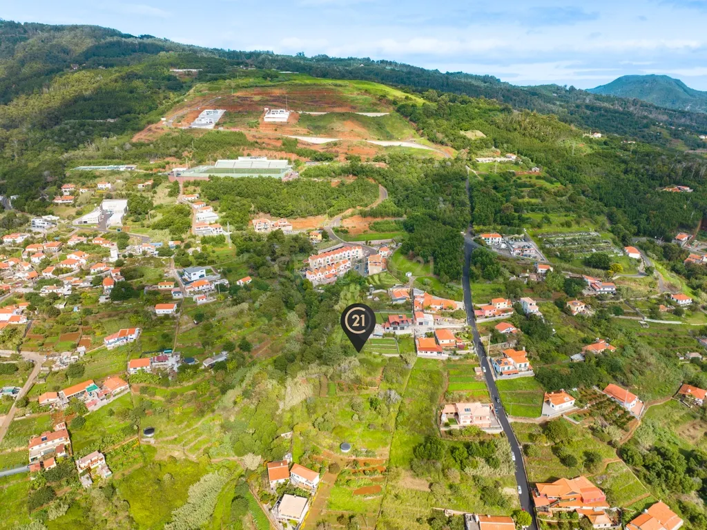 Terreno Rústico Agroflorestal de 900 m2 - Santa Cruz, Madeira - Image 12