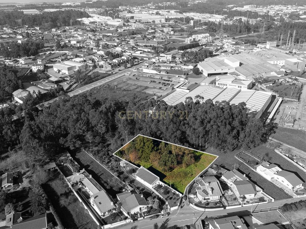 Terreno com 1480m2 em Rio Meão - Image 1