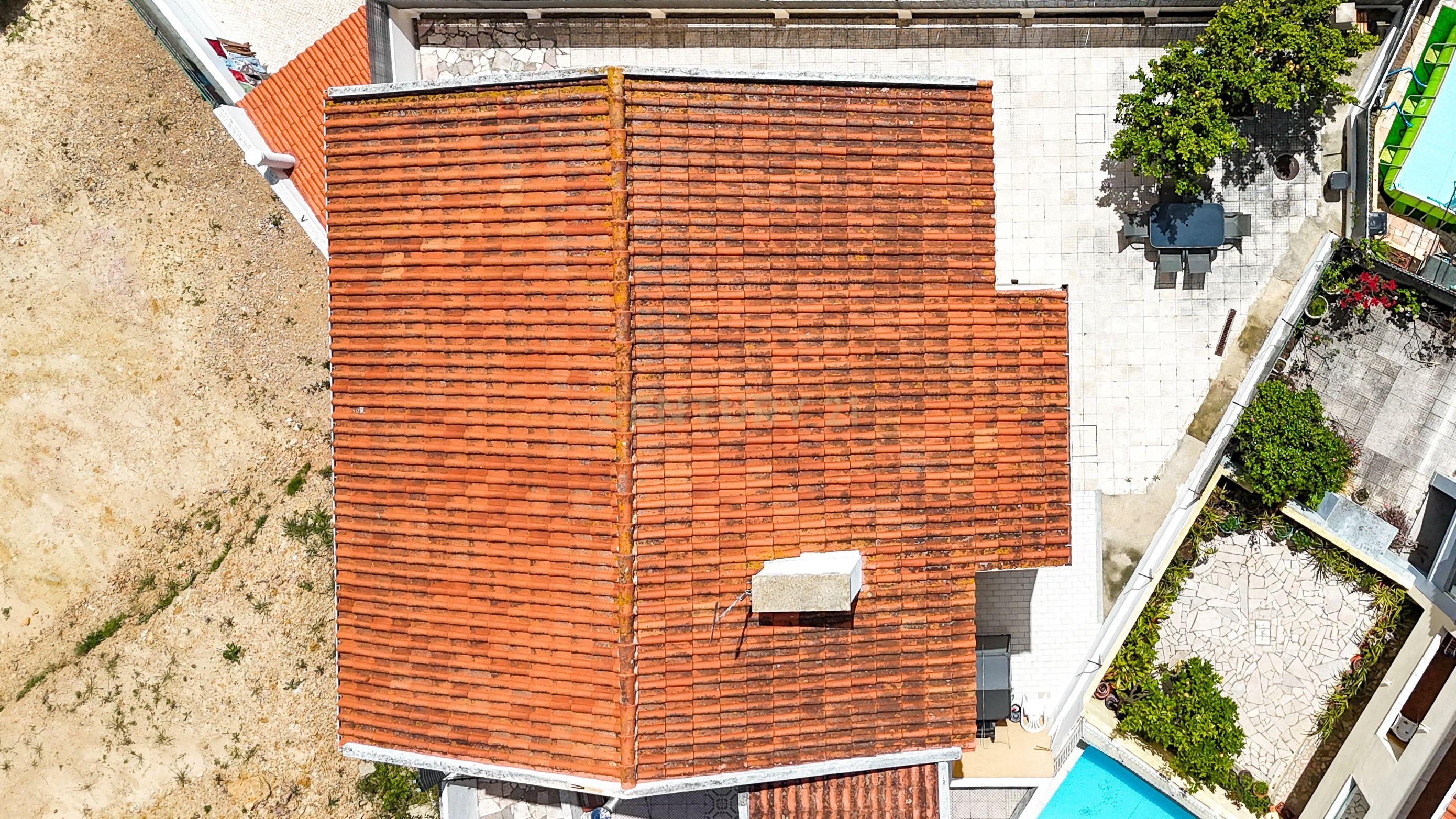 T3 com Terraço Privativo em Andar de Moradia | Bicesse (10min de Cascais) - Image 32