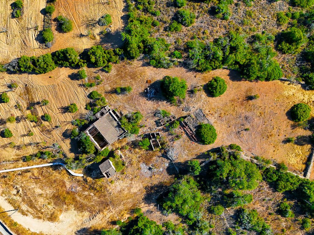 TERRENO COM RUINA PERTO DA COSTA ALGARVIA - Image 3