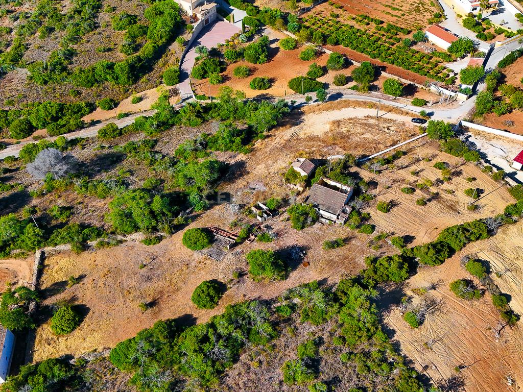 TERRENO COM RUINA PERTO DA COSTA ALGARVIA - Image 13