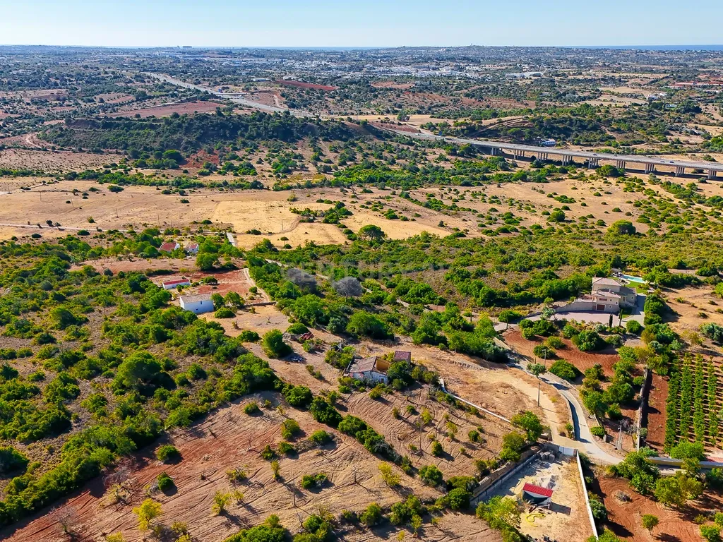 TERRENO COM RUINA PERTO DA COSTA ALGARVIA - Image 11