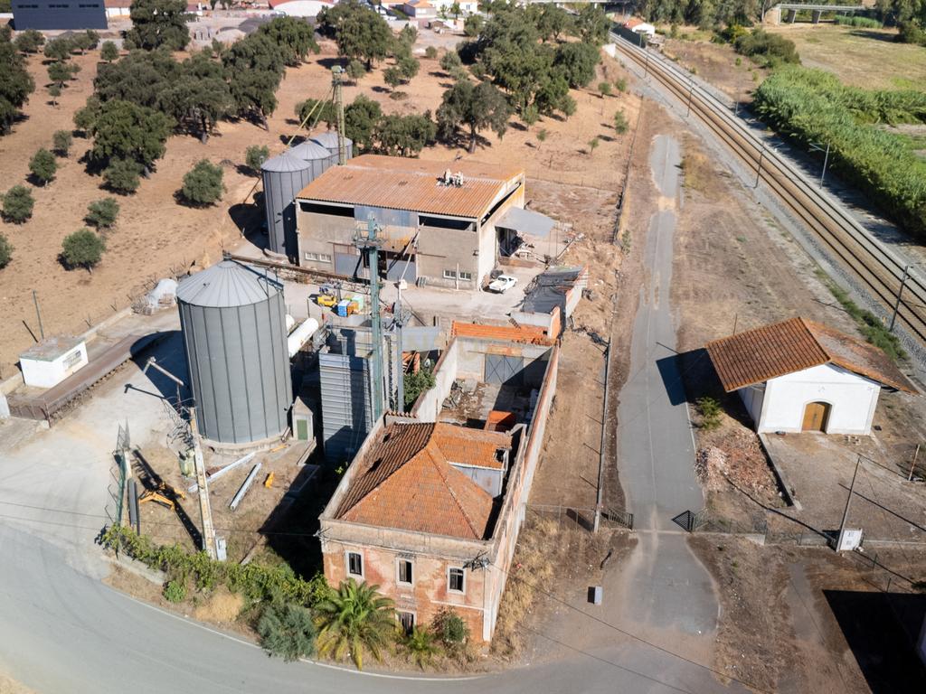 Armazém com negócio de secagem de cereais em funcionamento em Santiago do Cacém - Alvalade do Sado - Image 8