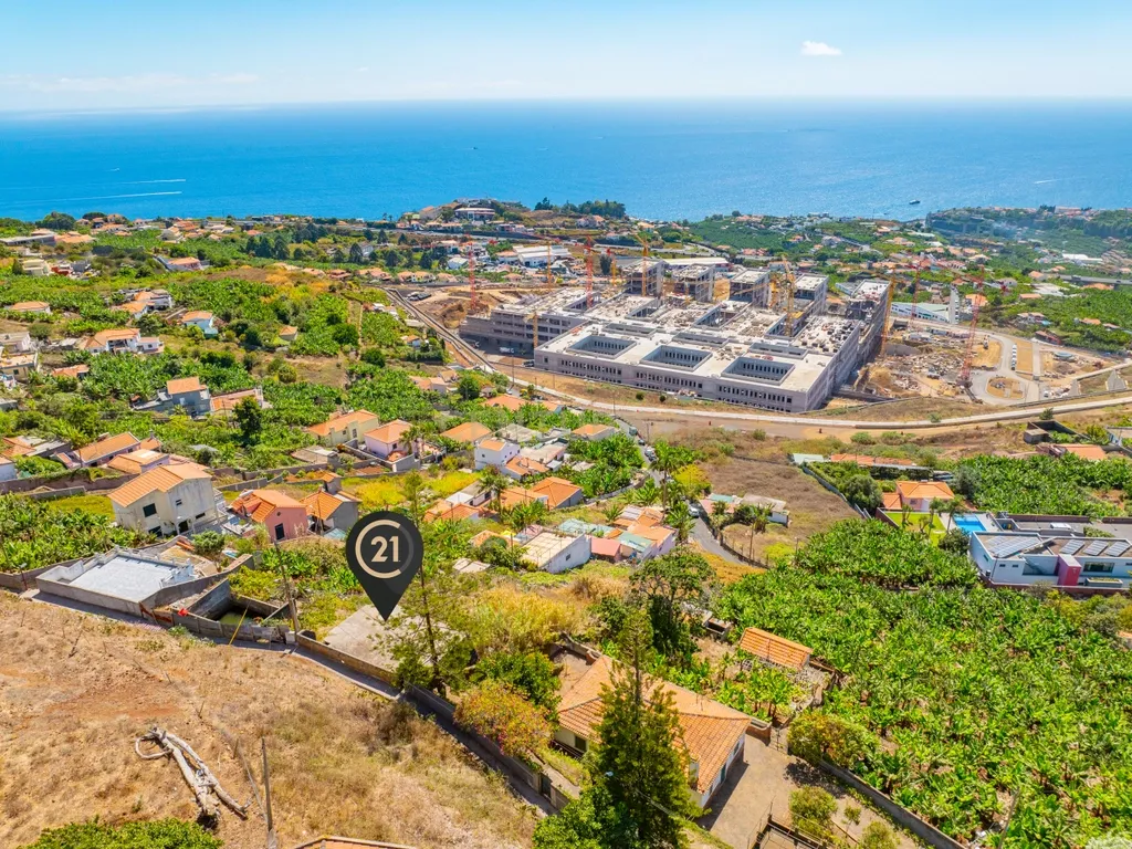 Oportunidade de Investimento – Terreno à Venda em Santa Rita, Funchal - Image 1