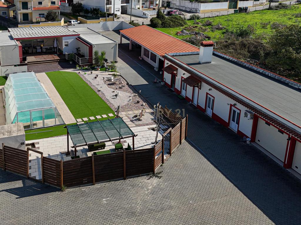 Moradia Independente com Piscina aquecida, Anexos e 3 BOXs (Riachos) - Image 83