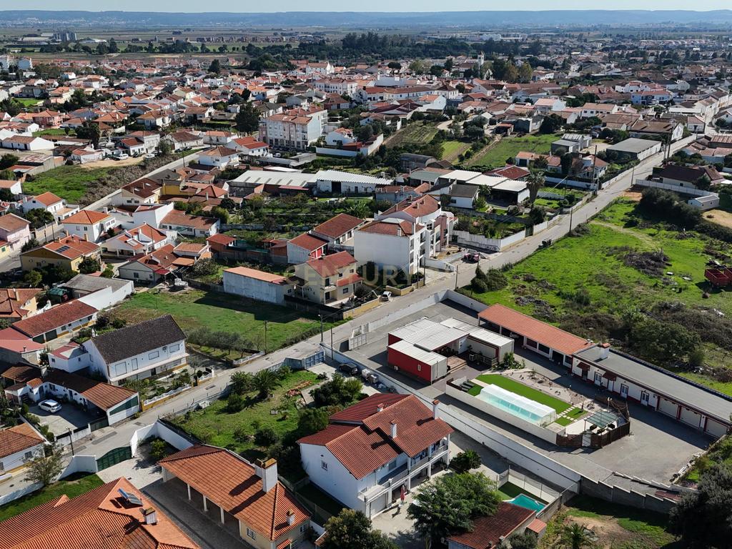 Moradia Independente com Piscina aquecida, Anexos e 3 BOXs (Riachos) - Image 92