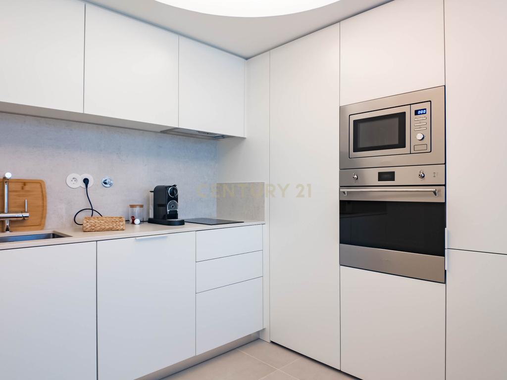 Apartamento T1 Novo I Condomínio Bonjardim I Arrendamento - Image 8