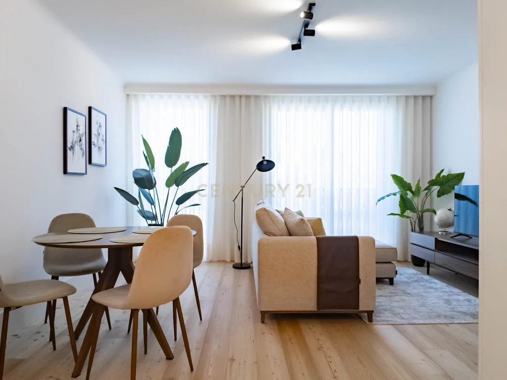 Apartamento T1 Novo I Condomínio Bonjardim I Arrendamento - Image 2