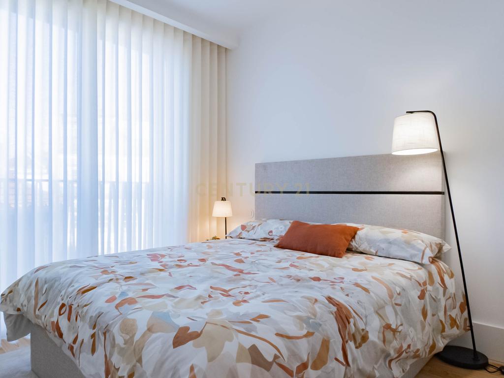 Apartamento T1 Novo I Condomínio Bonjardim I Arrendamento - Image 13