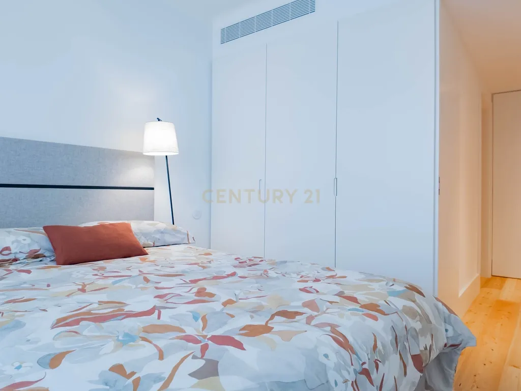 Apartamento T1 Novo I Condomínio Bonjardim I Arrendamento - Image 14