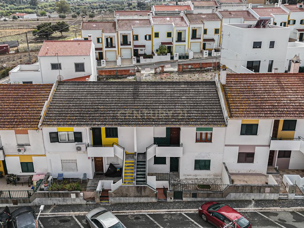 Andar de Moradia T2 em Nossa Senhora das Neves. - Image 41