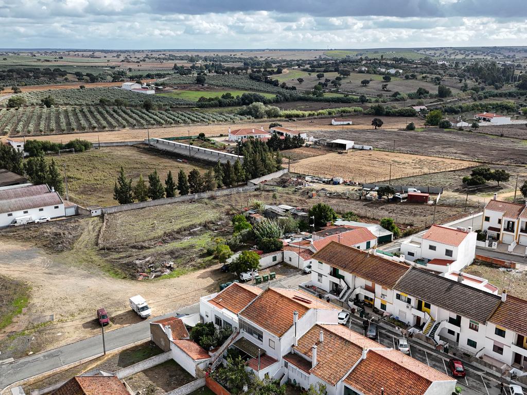 Andar de Moradia T2 em Nossa Senhora das Neves. - Image 35