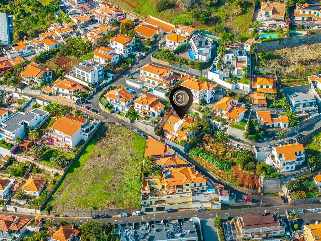 Fantástica moradia T4 no Funchal para quem procura um estilo de vida relaxante e de qualidade na ilha da Madeira.🏡 - Image 26