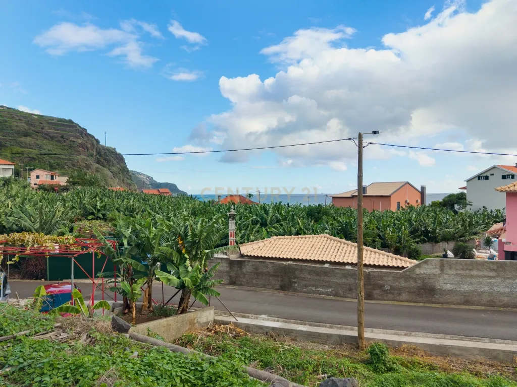 Terreno à Venda com Vista Mar e Montanha na Ponta do Sol - Image 2