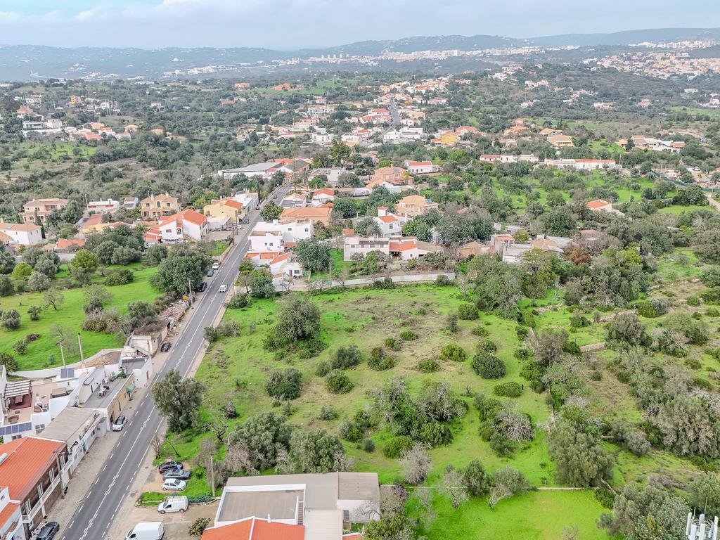 Terreno Urbano de 3290 m2 com PIP aprovado pra Moradia de Luxo na Estrada Vale Formosa, Almancil , Algarve - Image 22