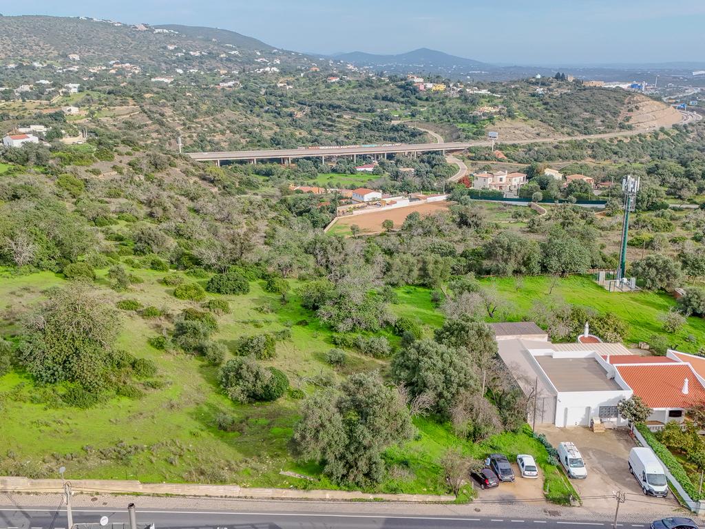 Terreno Urbano de 3290 m2 com PIP aprovado pra Moradia de Luxo na Estrada Vale Formosa, Almancil , Algarve - Image 7