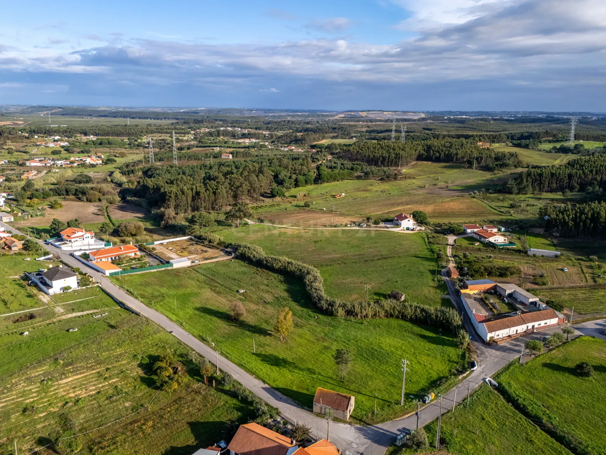 Moradia Típica Portuguesa com Jardim e Terrenos Privados – Alcoentre, Azambuja - Image 55