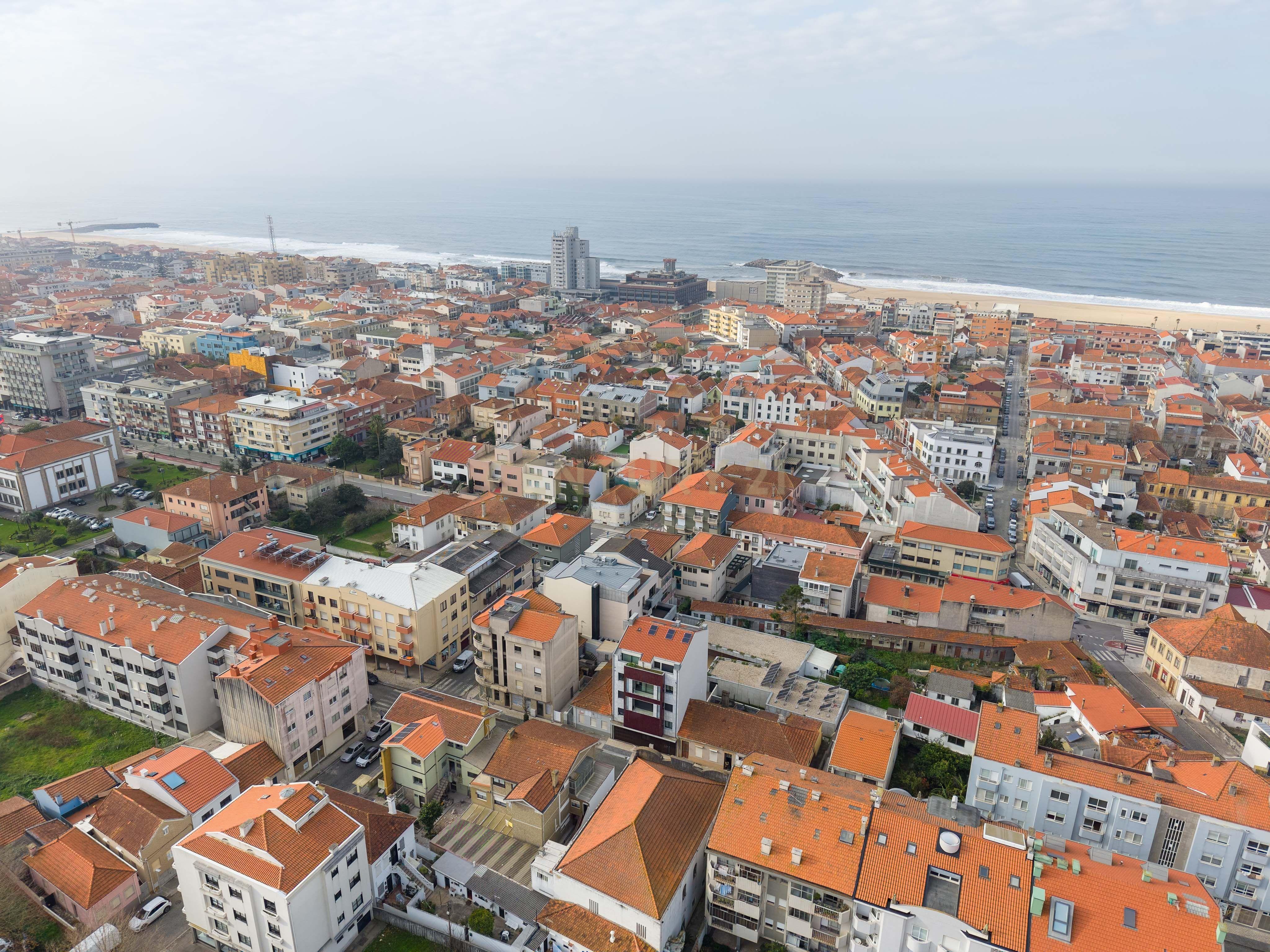 Apartamento T3 Duplex Exclusivo em Espinho – Modernidade e Conforto à Beira-Mar - Image 38