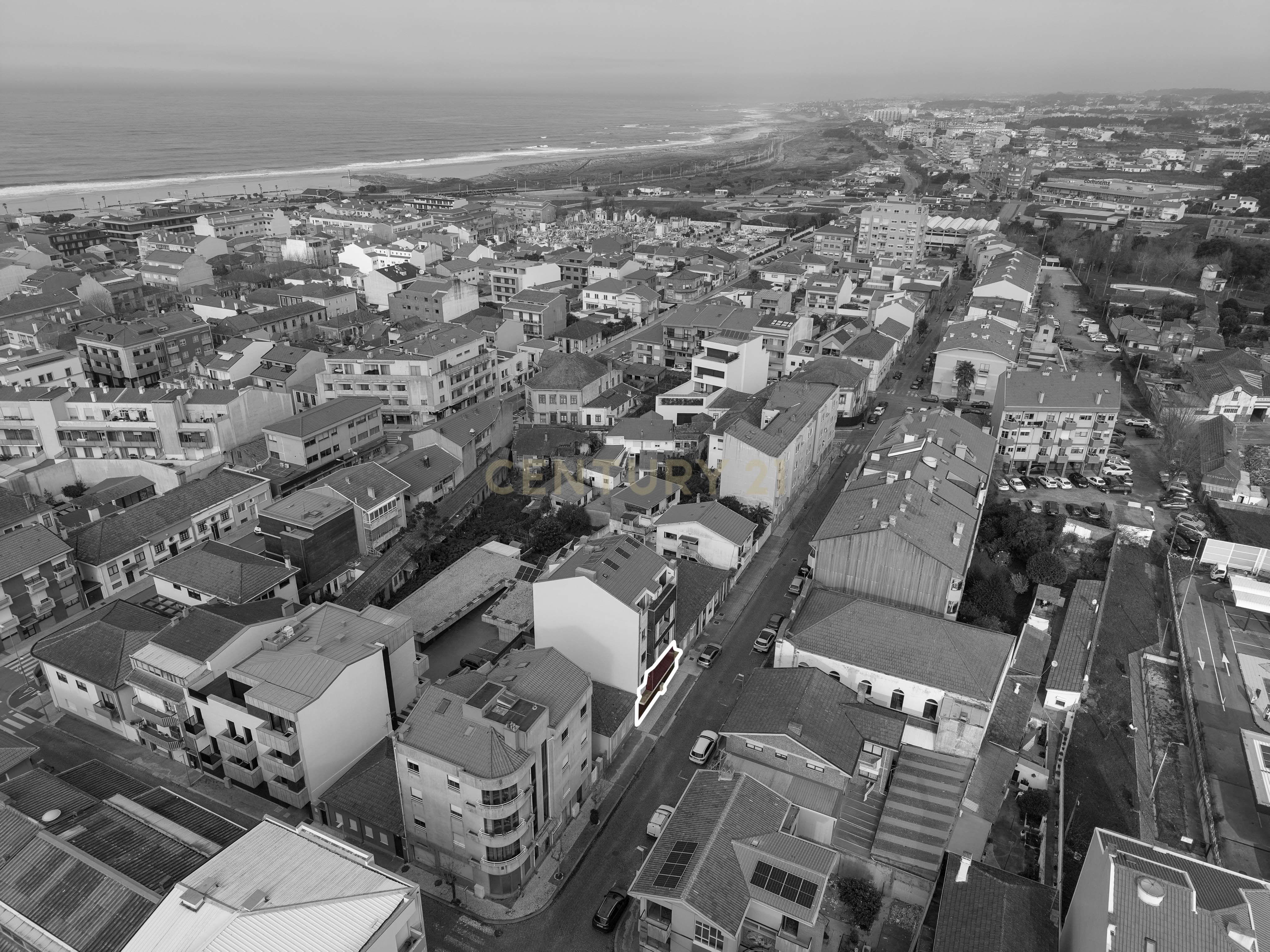 Apartamento T3 Duplex Exclusivo em Espinho – Modernidade e Conforto à Beira-Mar - Image 43