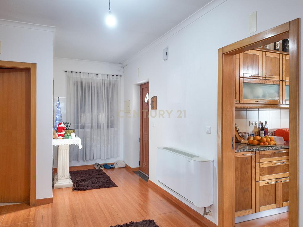 Moradia T3 em Miranda do Corvo - Image 19