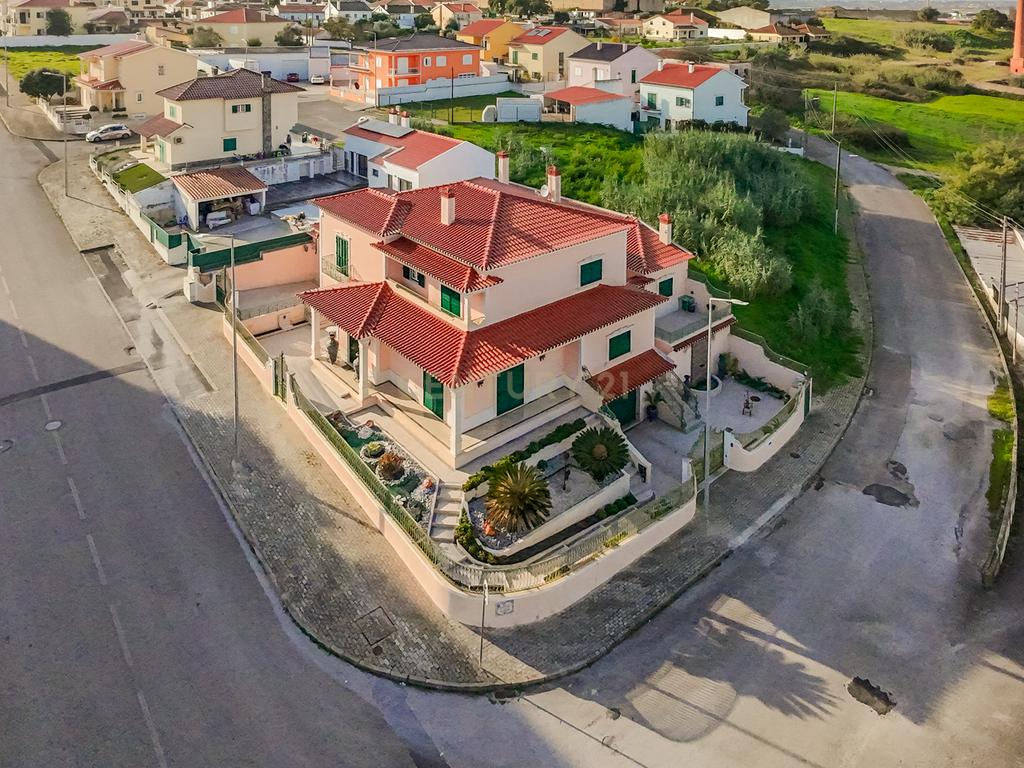 MORADIA EM SANTARÉM - CONFORTO E ELEGÂNCIA - Image 61