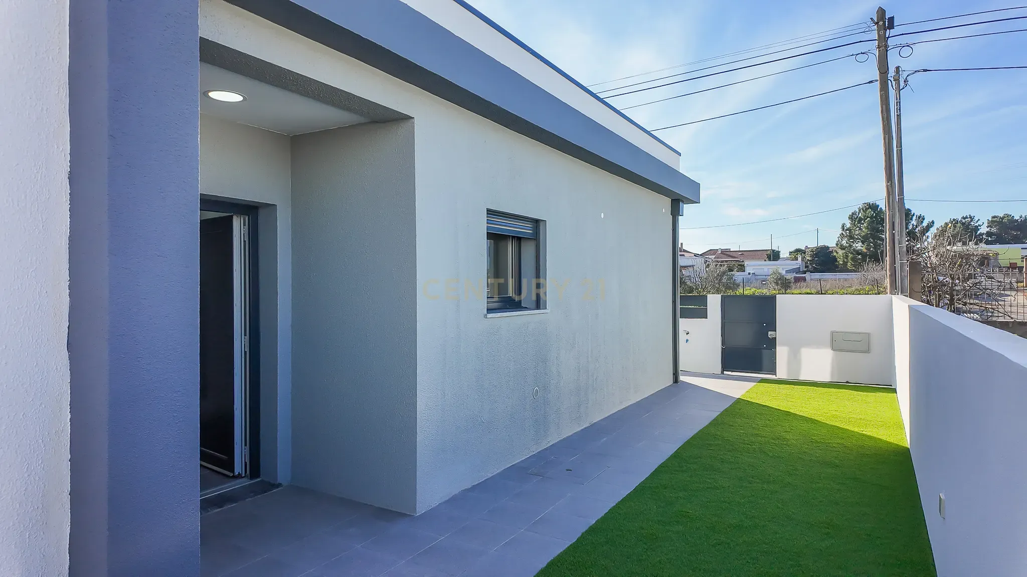 Moradia T3 Térrea com Piscina e Garagem em Fernão Ferro - Image 2