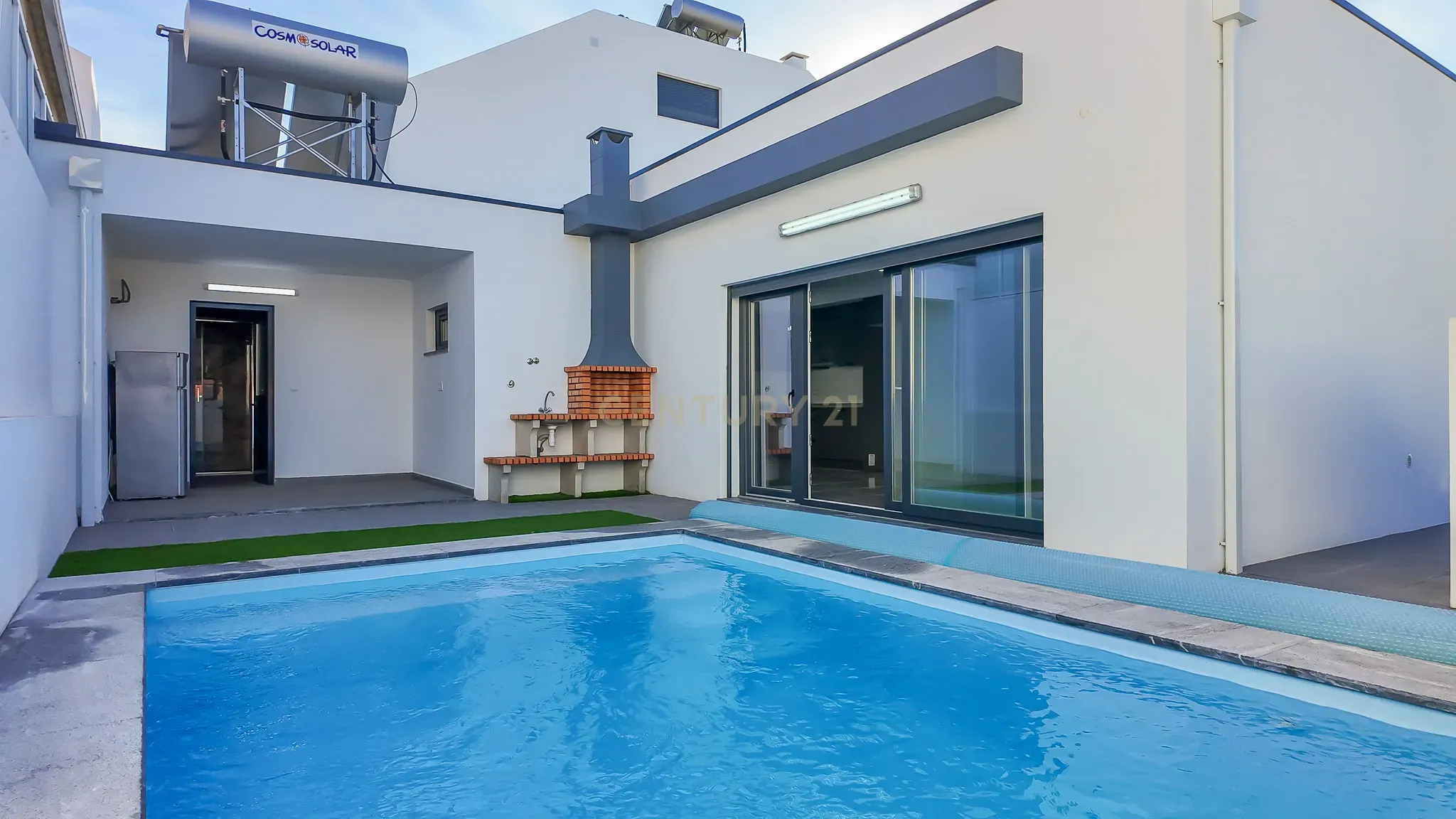 Moradia T3 Térrea com Piscina e Garagem em Fernão Ferro - Image 3