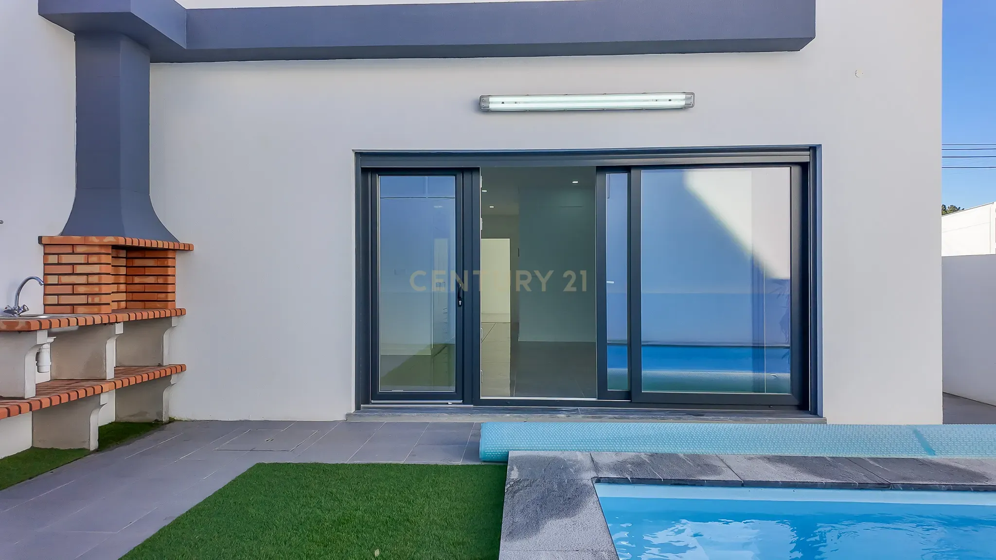 Moradia T3 Térrea com Piscina e Garagem em Fernão Ferro - Image 6