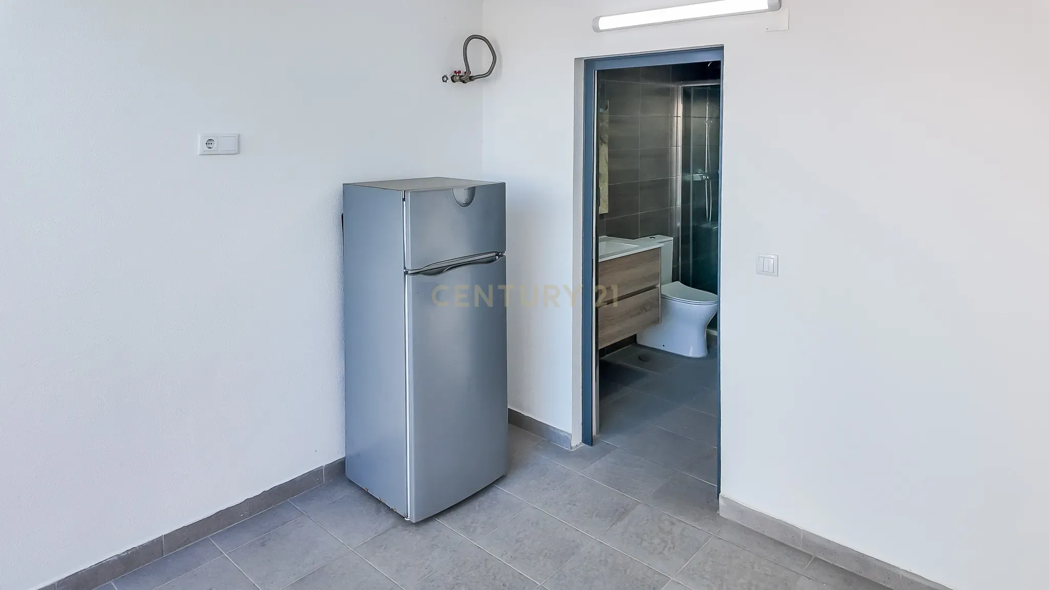 Moradia T3 Térrea com Piscina e Garagem em Fernão Ferro - Image 8