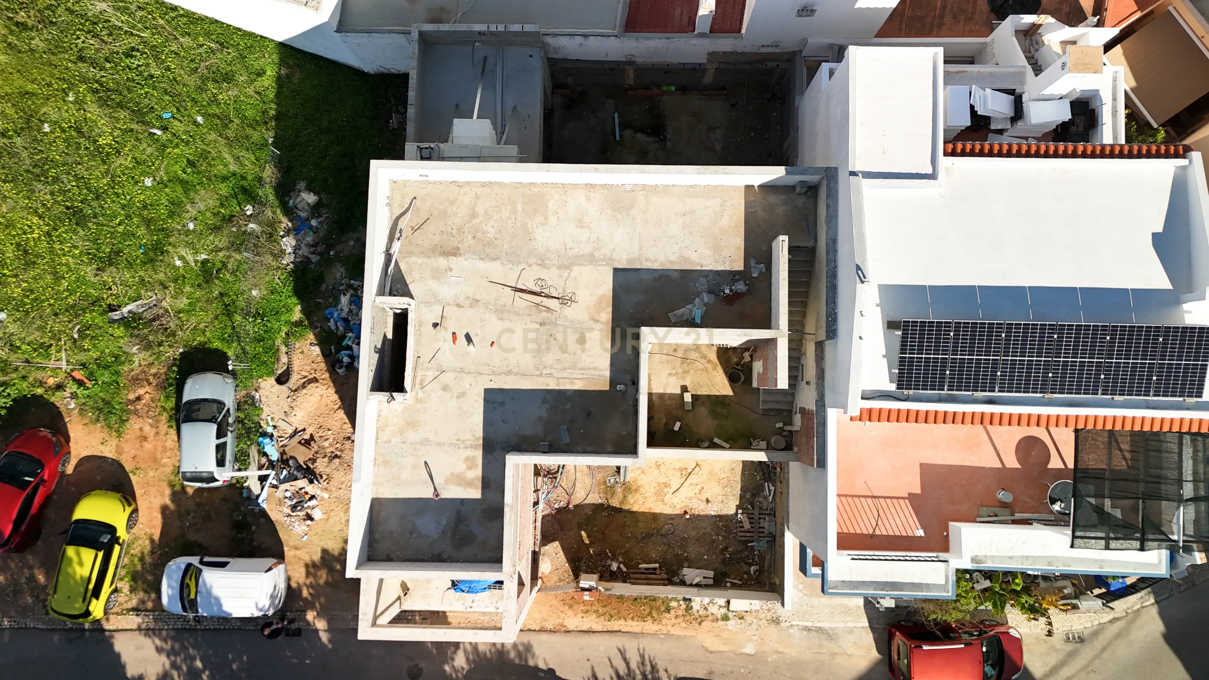 Terreno com Moradia T3+1 em Construção em Portimão - Image 4