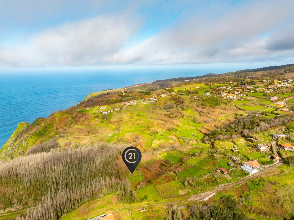 Terreno de 2.500 m² para Construção - Achadas da Cruz, Porto Moniz - Image 2