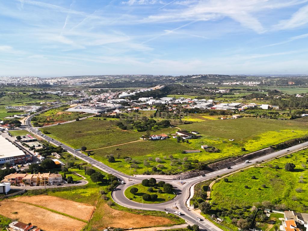 Armazém em Odiáxere - Lagos | Localização Estratégica e Excelente Acessibilidade - Image 5