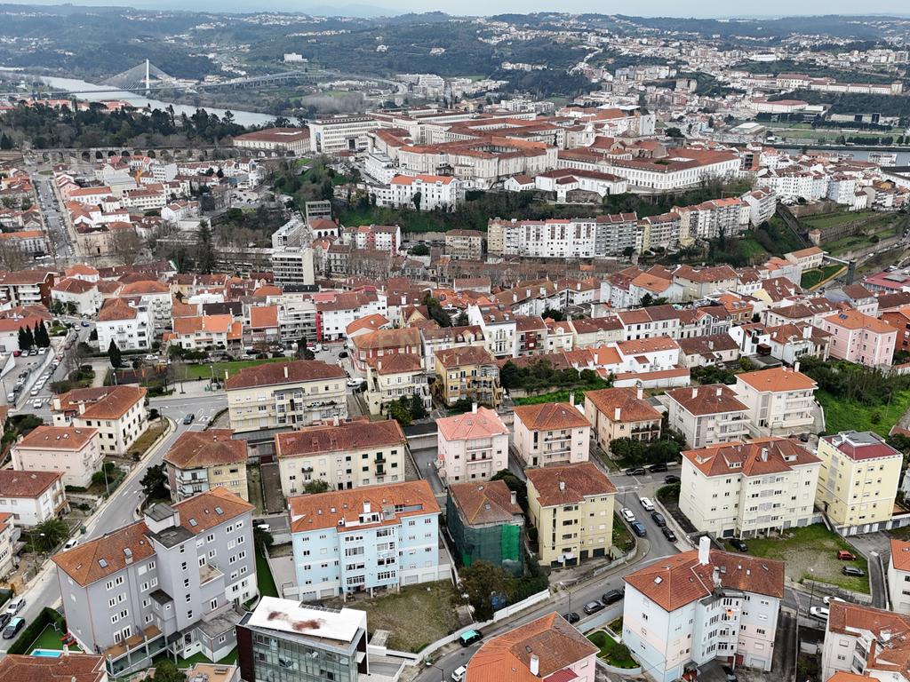 APARTAMENTO T2 NO JARDIM DOS MONTES CLAROS – O INVESTIMENTO CERTO EM COIMBRA - Image 2